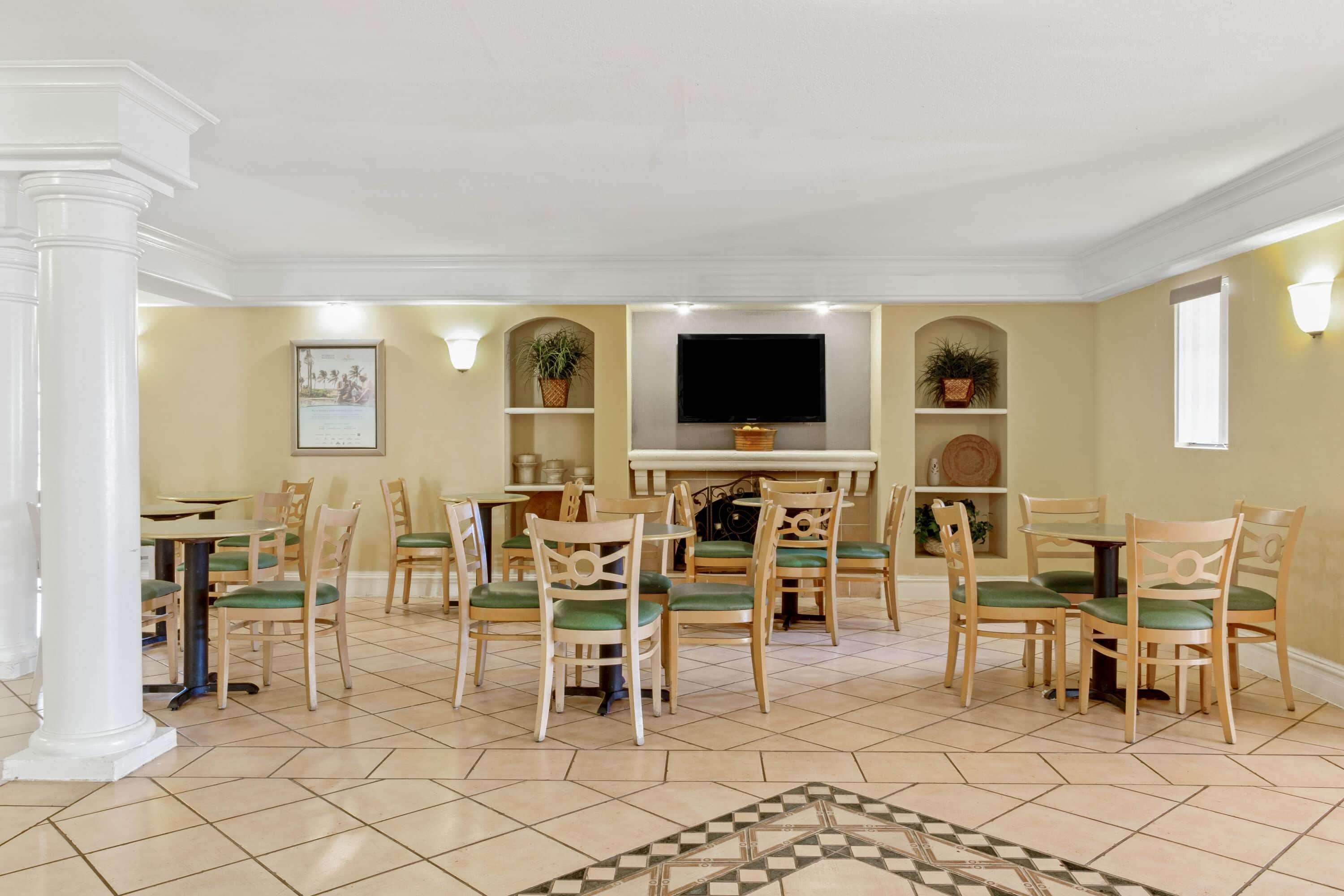 La Quinta Inn By Wyndham Tampa Bay Pinellas Park Clearwater Экстерьер фото